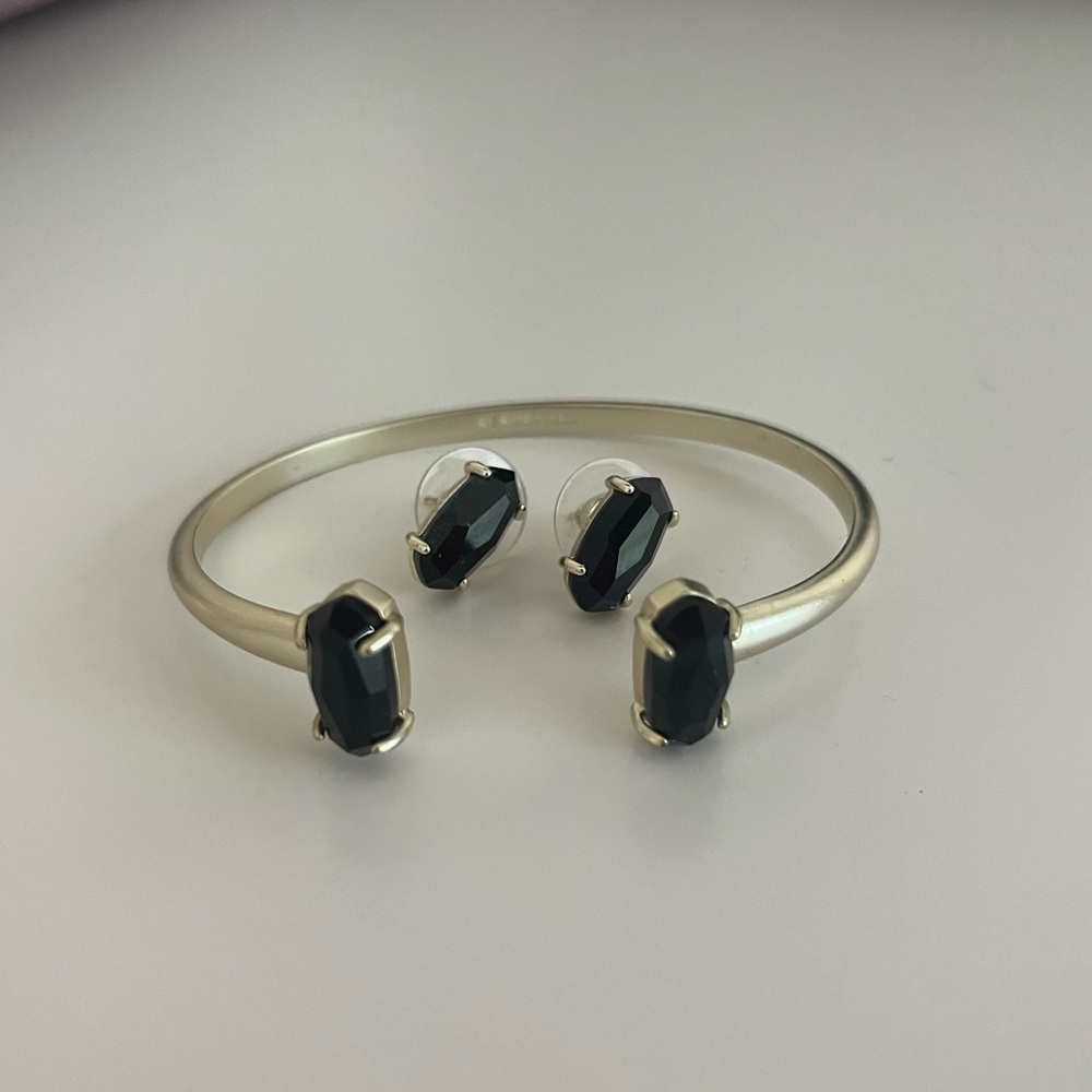 BRAND NEW Kendra Scott bracelet and earring set